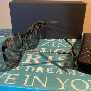 Bottega Veneta | Accessories | Gently Used Bottega  display picture 2